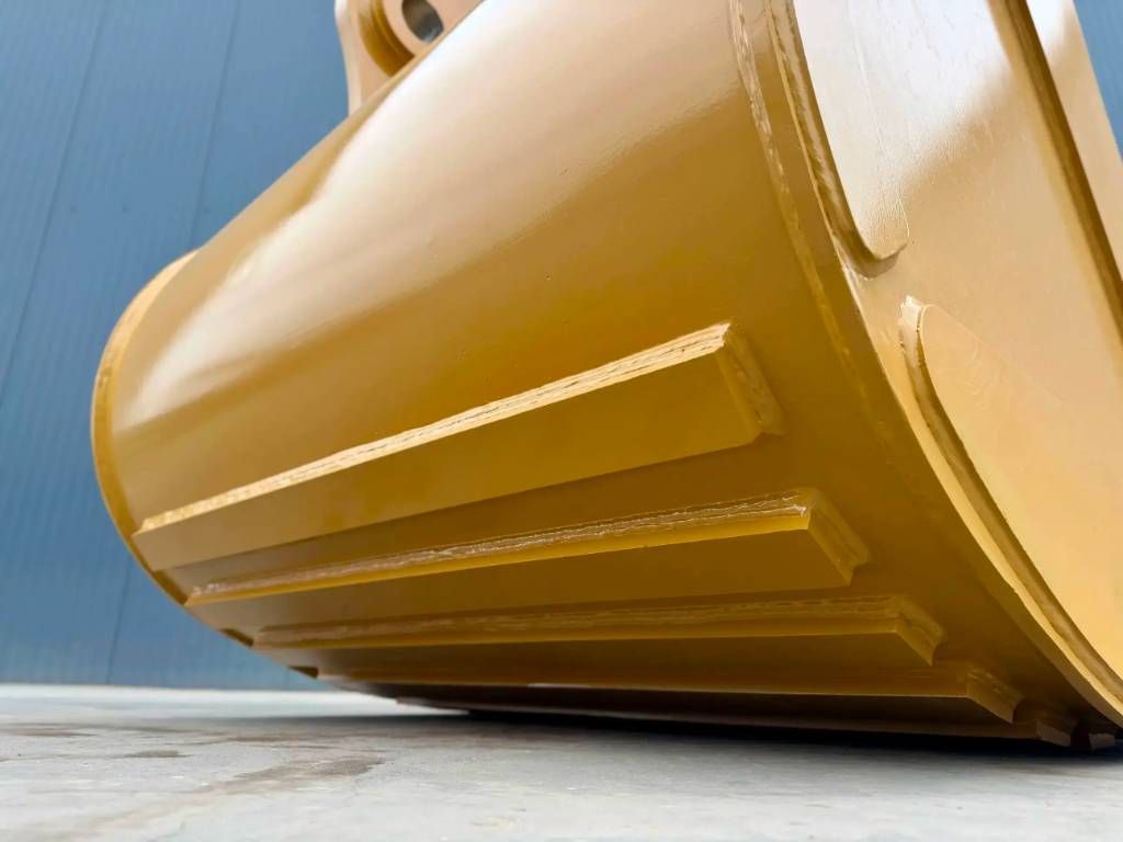 CAT 349D - UB Rock Bucket