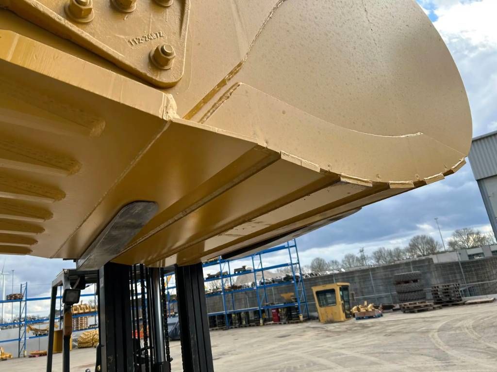 CAT 349D2 - TB