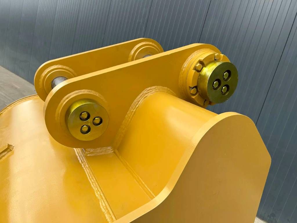 CAT 349D2 - UB