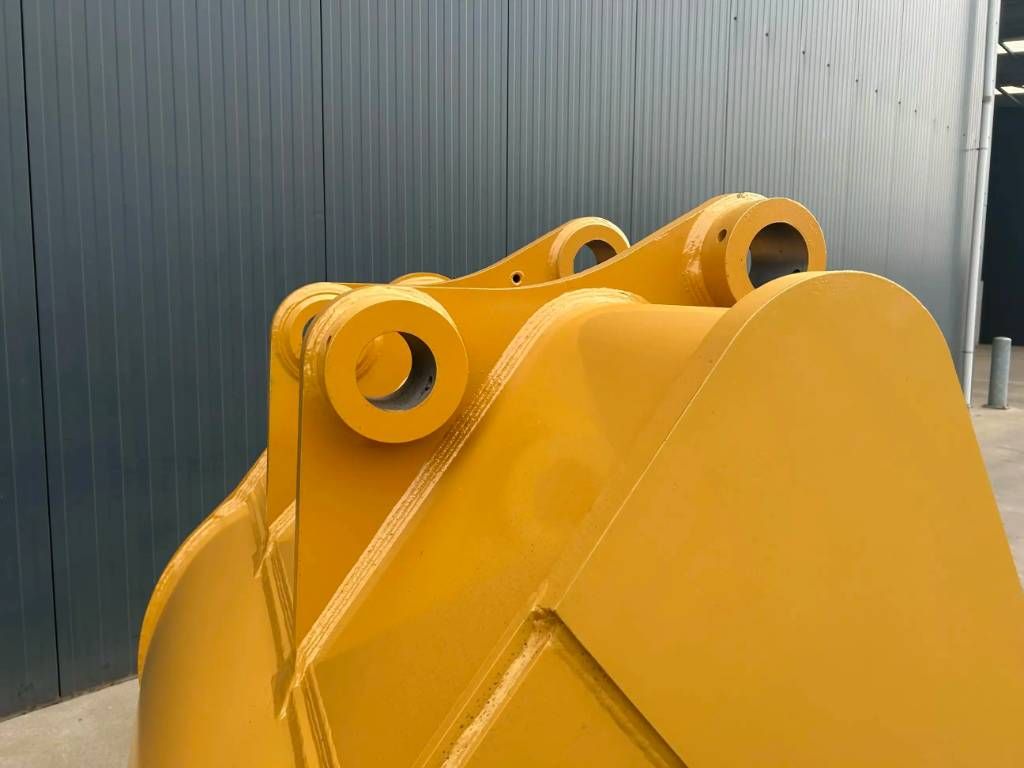 CAT 349F - TB Rock Bucket