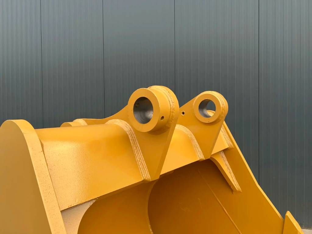 CAT 352 - TB - Rock Bucket