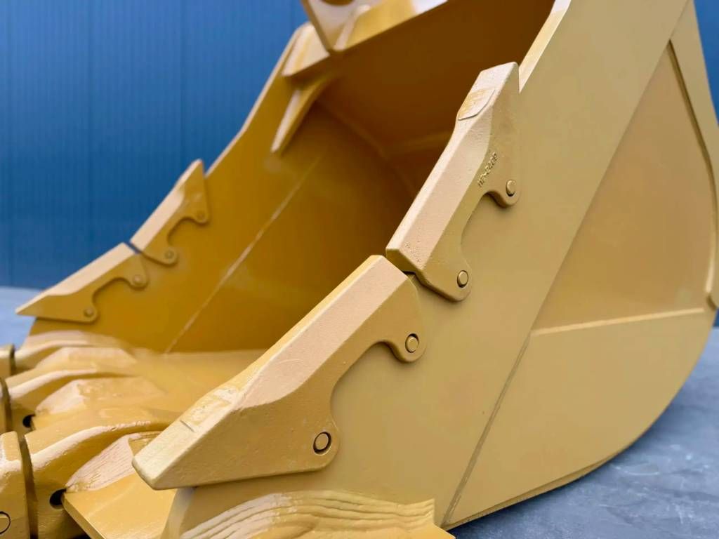 CAT 352 - TB - Rock Bucket