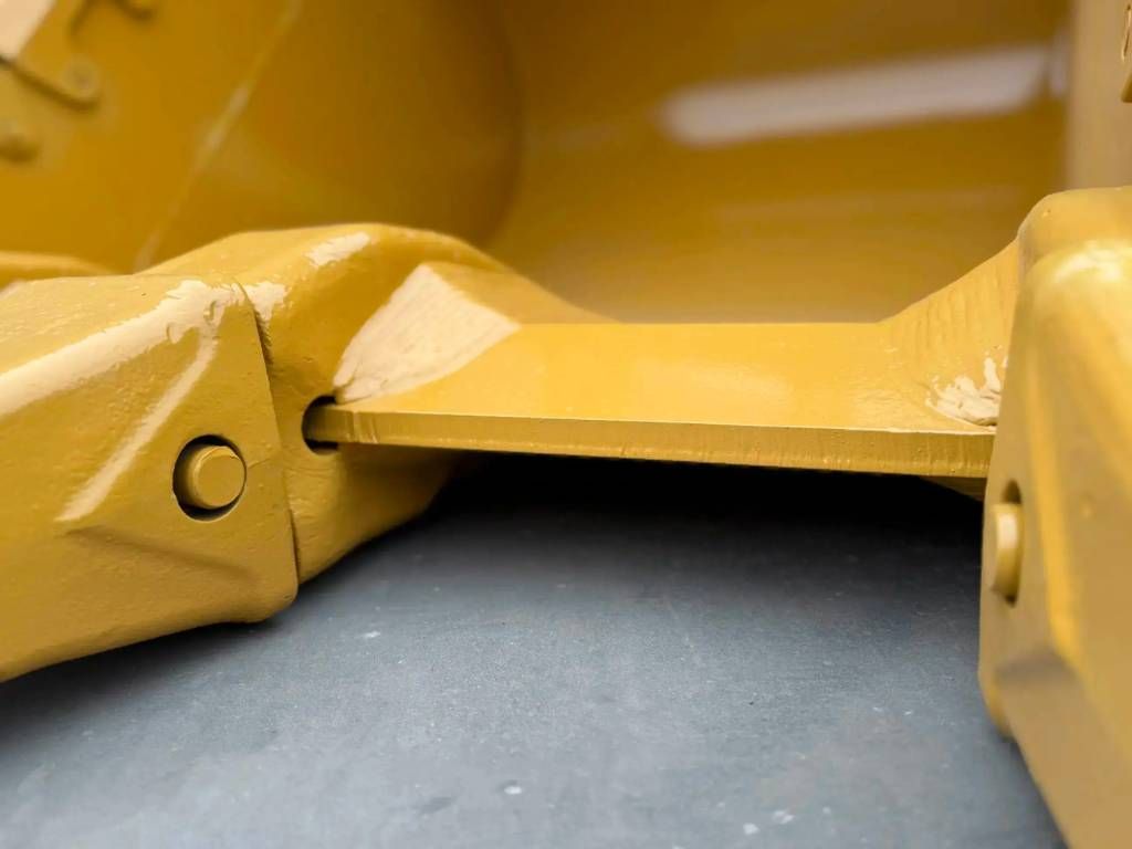CAT 352F - UB Rock Bucket