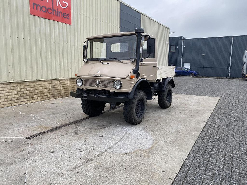 1991 Mercedes-Benz Unimog 407