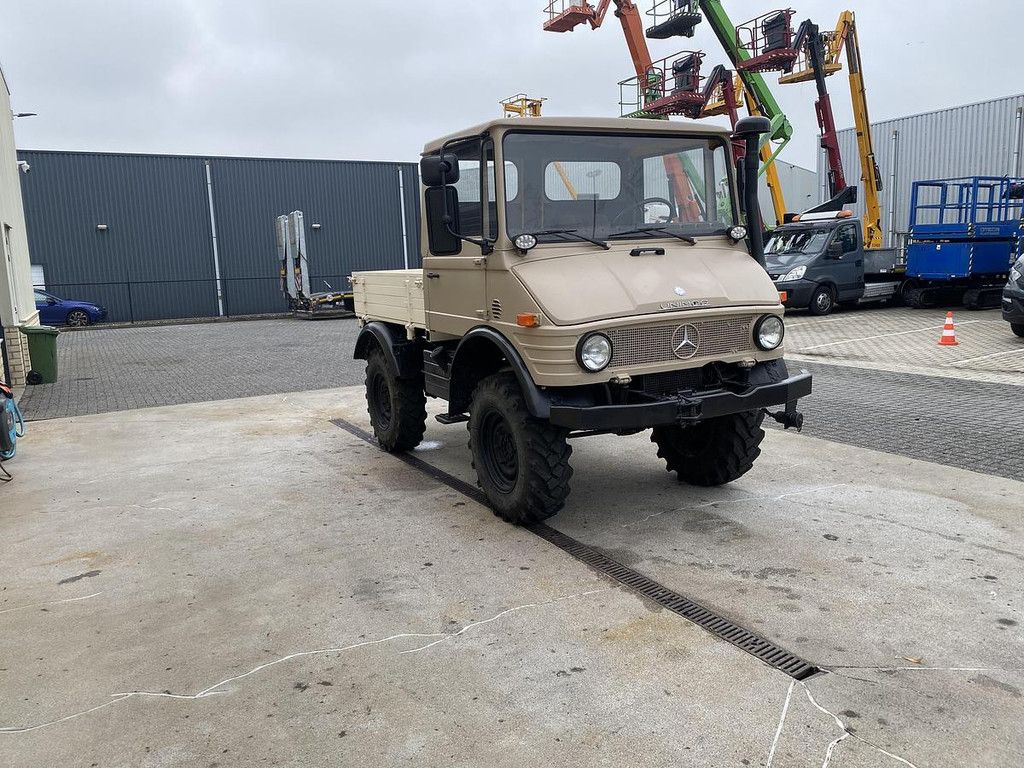 1991 Mercedes-Benz Unimog 407