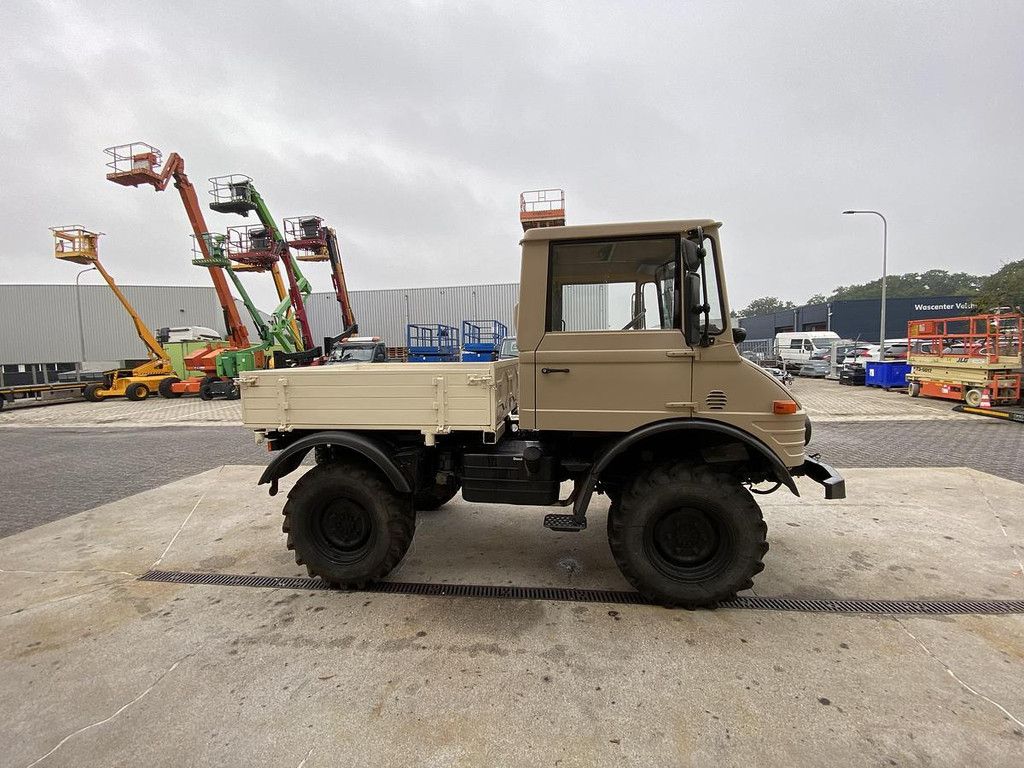1991 Mercedes-Benz Unimog 407