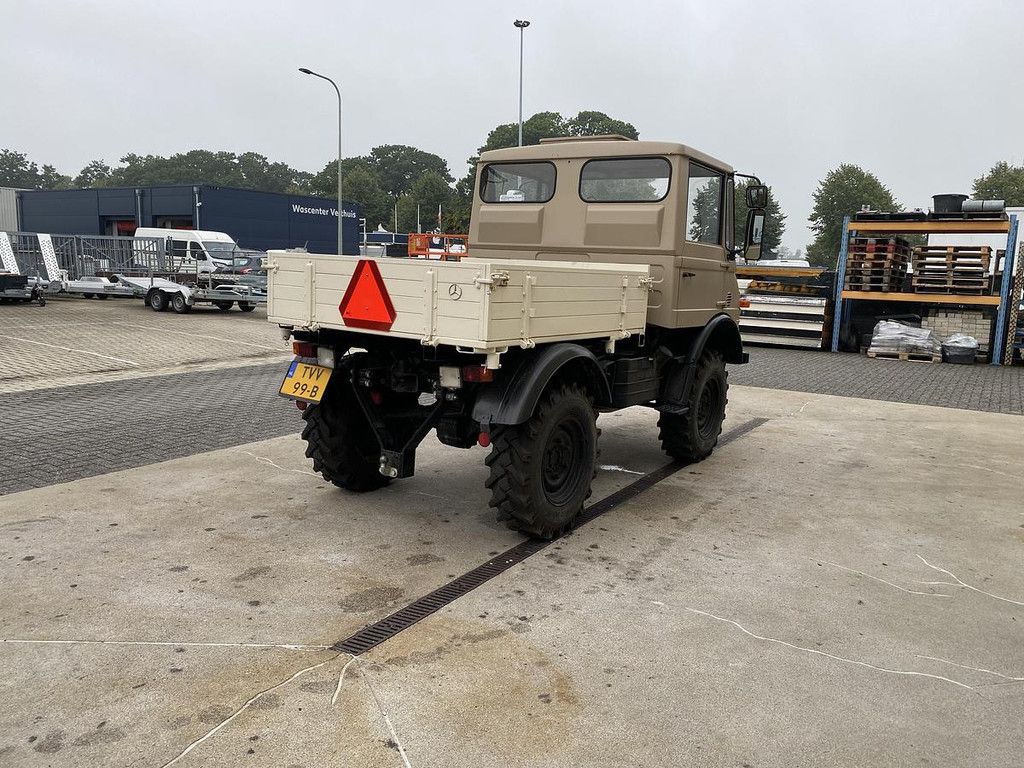 1991 Mercedes-Benz Unimog 407
