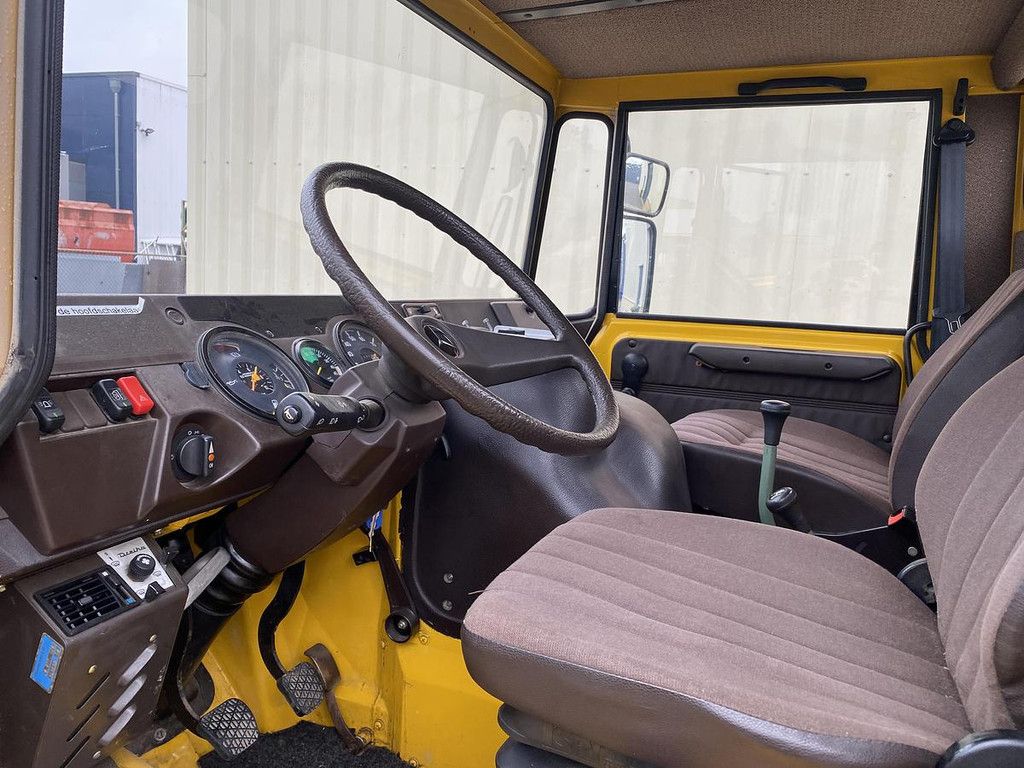 1991 Mercedes-Benz Unimog 407