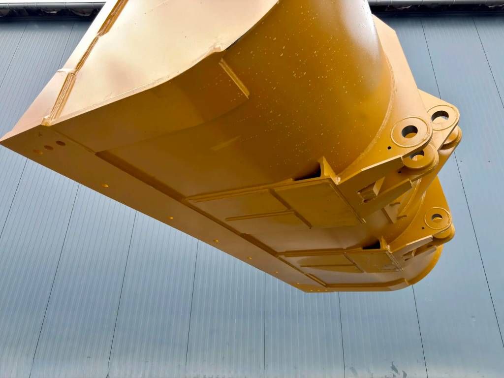 CAT 966G