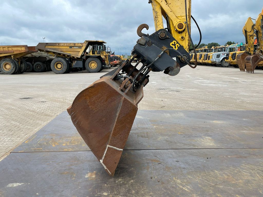 Komatsu PC240NLC-10