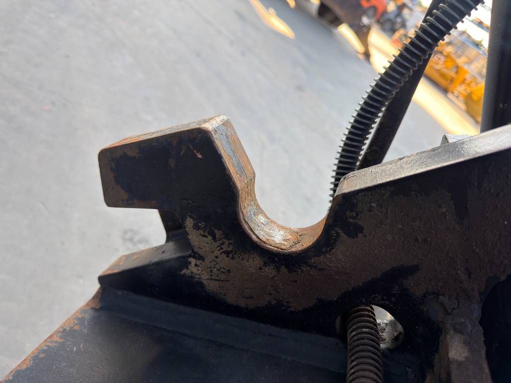 CAT CW40