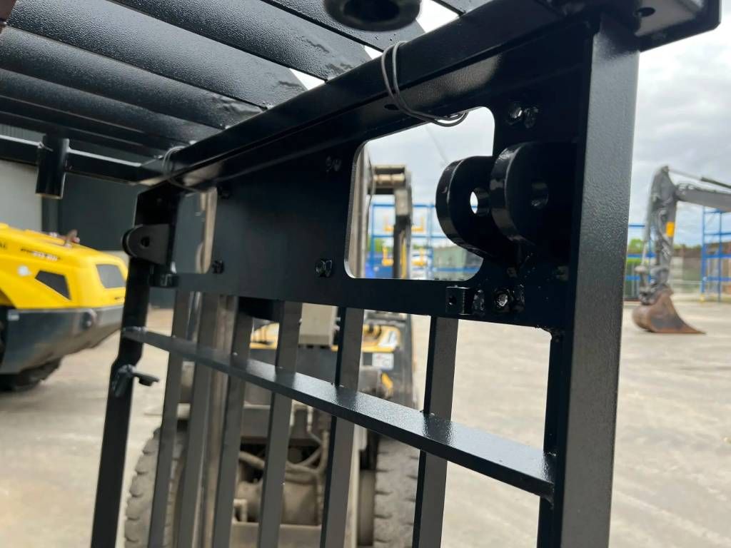 CAT 349D Guard