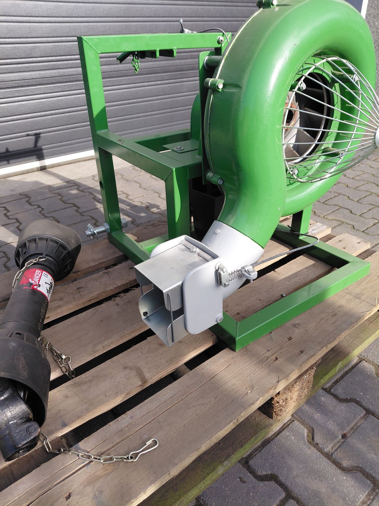 Bladblazer voor achter de tractor