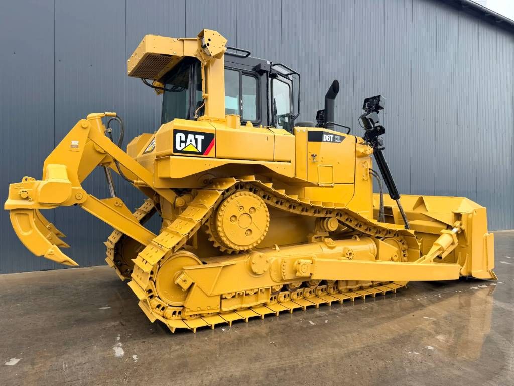 CAT D6T XL