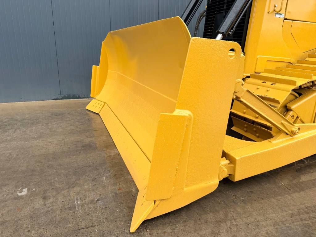CAT D6T XL