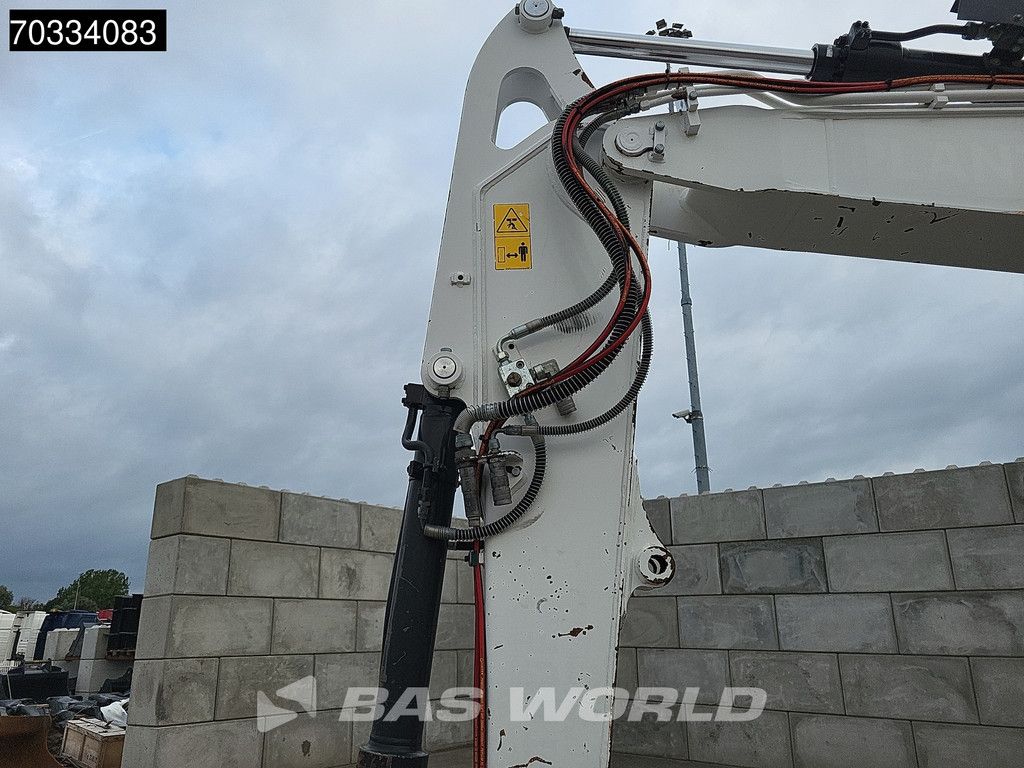 Bobcat E85 A/C - 3 Buckets