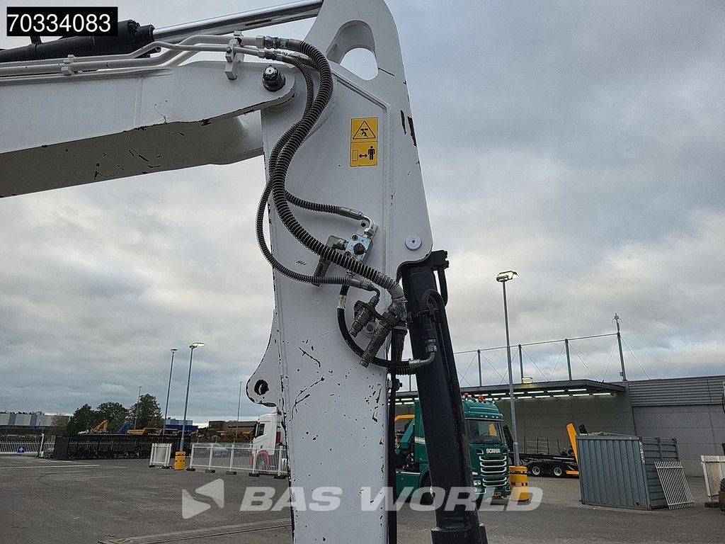 Bobcat E85 A/C - 3 Buckets