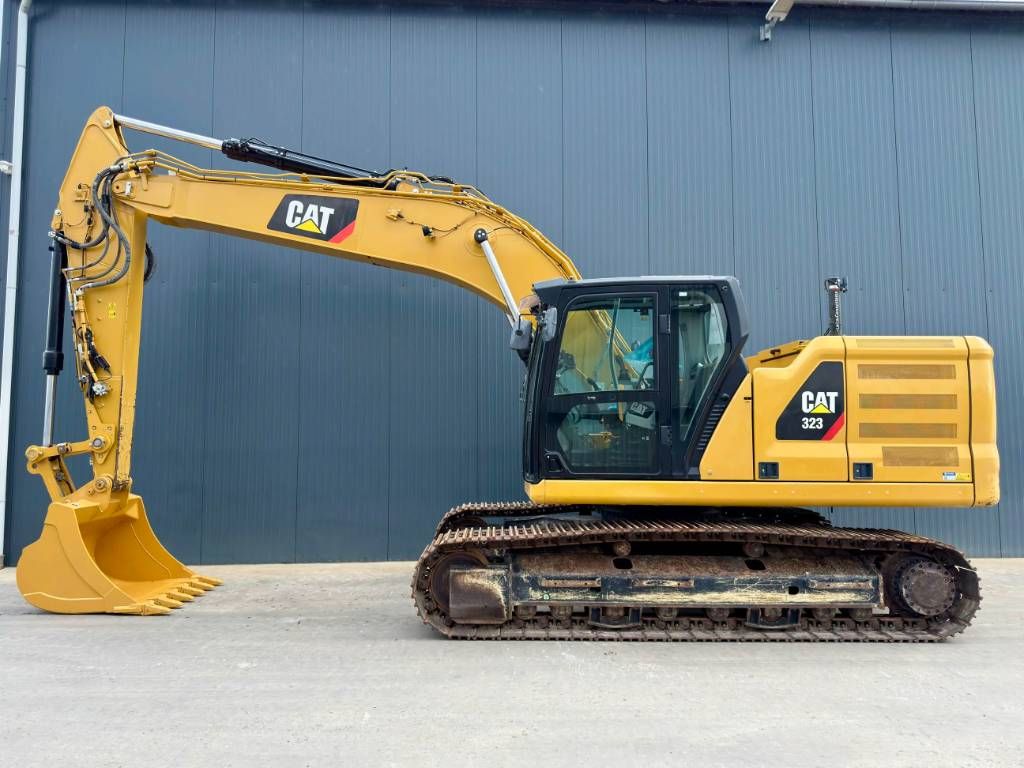 CAT 323 07B