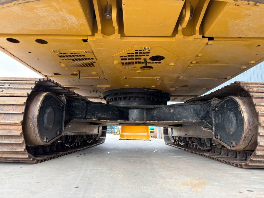 CAT 323 07B