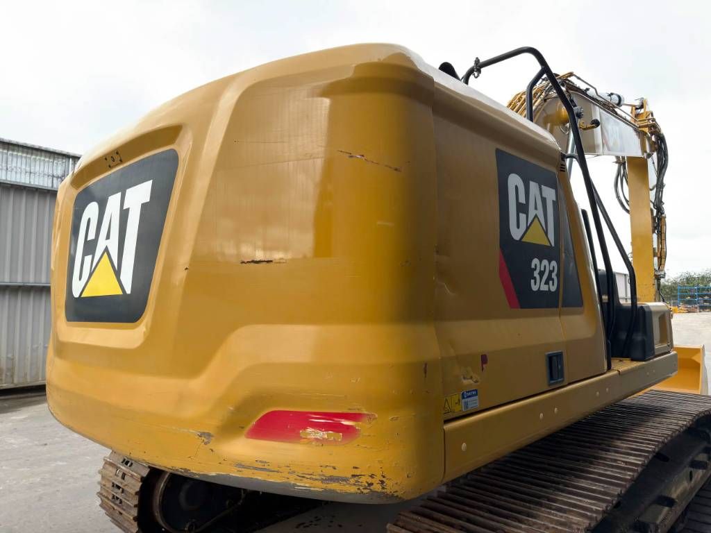 CAT 323 07B