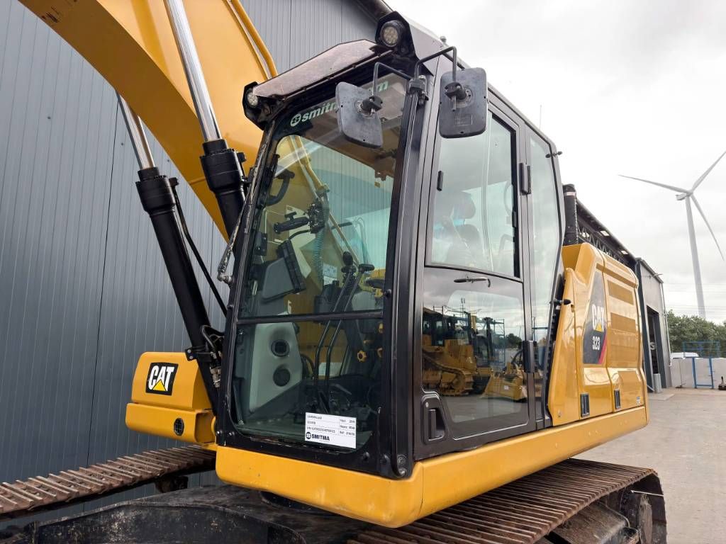 CAT 323 07B