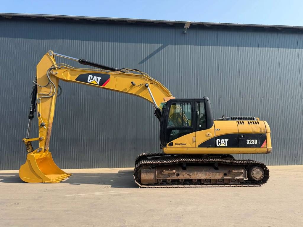 CAT 323D L