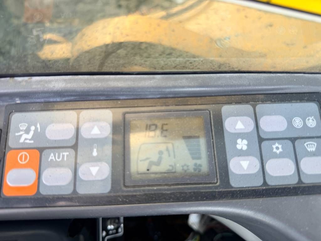CAT 374D L
