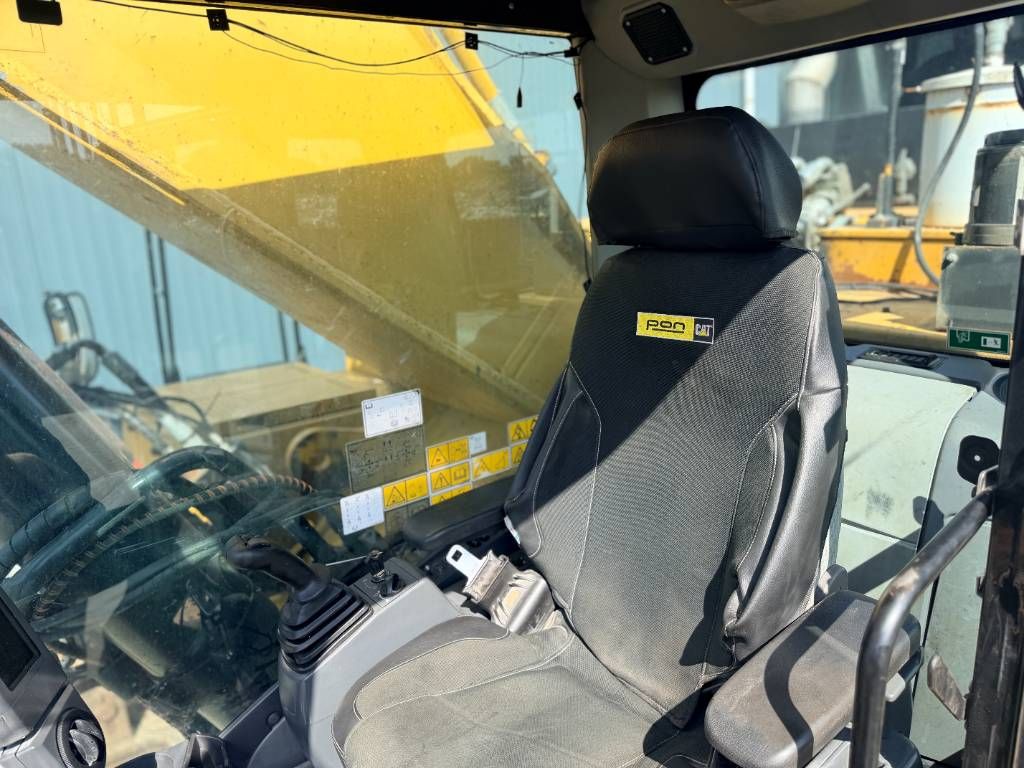 CAT 374D L
