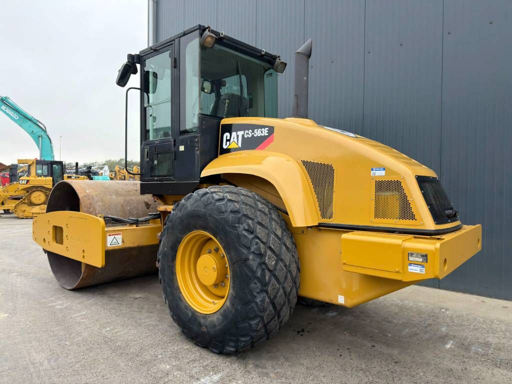 CAT CS563E