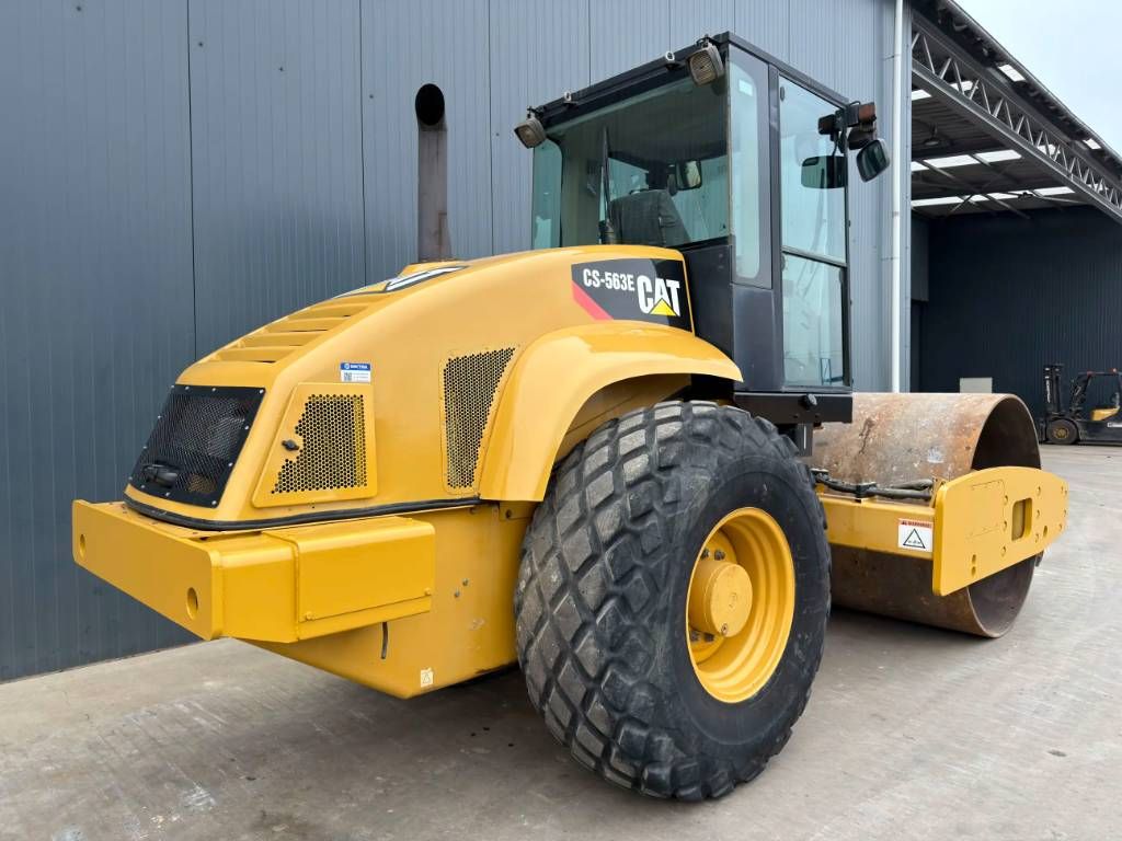CAT CS563E