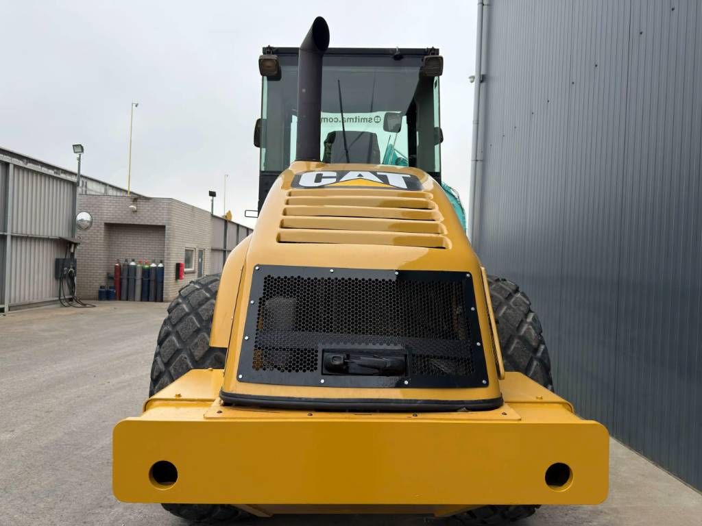 CAT CS563E