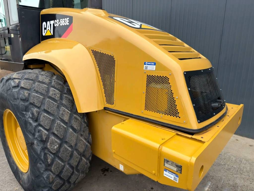 CAT CS563E