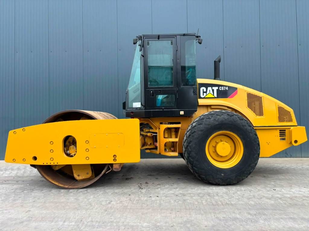 CAT CS74