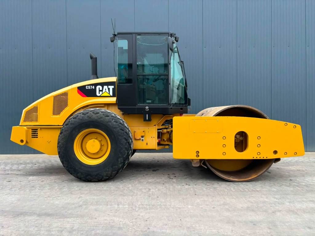 CAT CS74