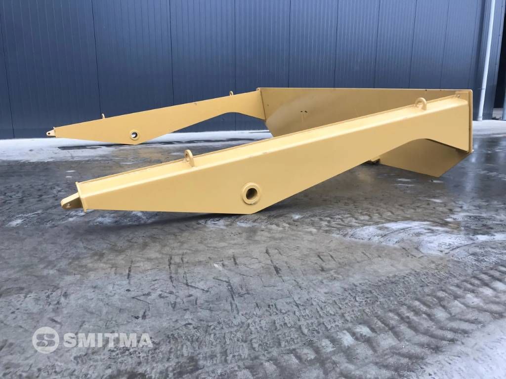 CAT 735B