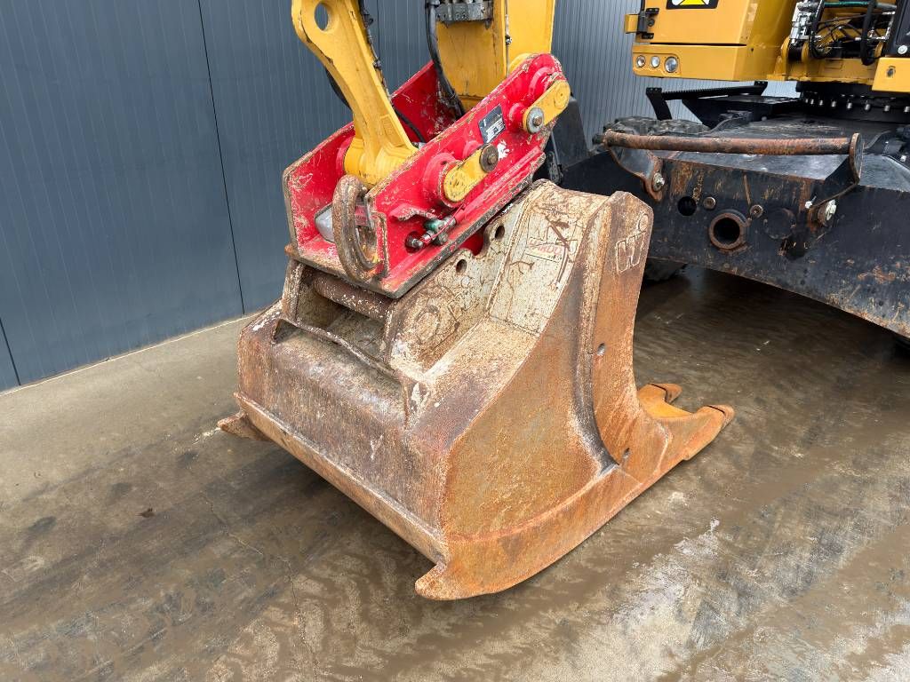 CAT M318F