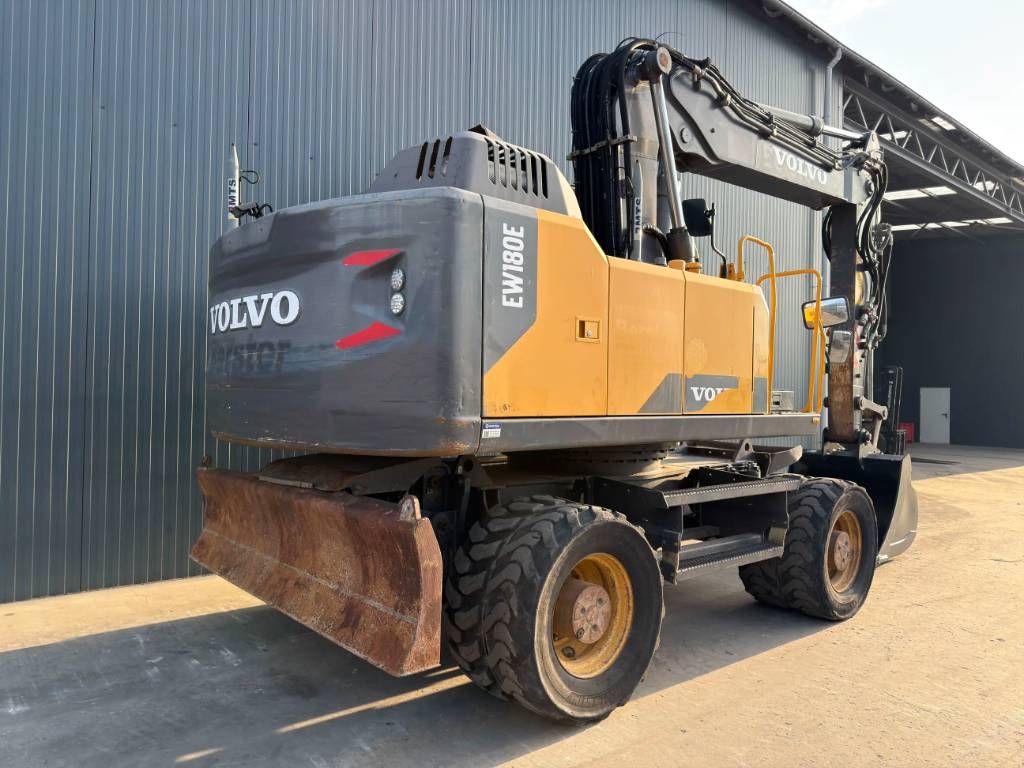 Volvo EW180E