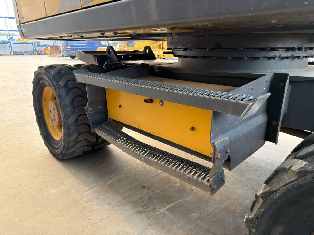 Volvo EW180E