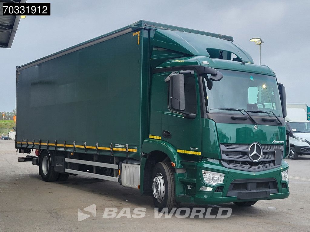 Mercedes Actros 1833 4X2 18tonner curtainsides 2000kg Ladebordwand Automatic Euro 6
