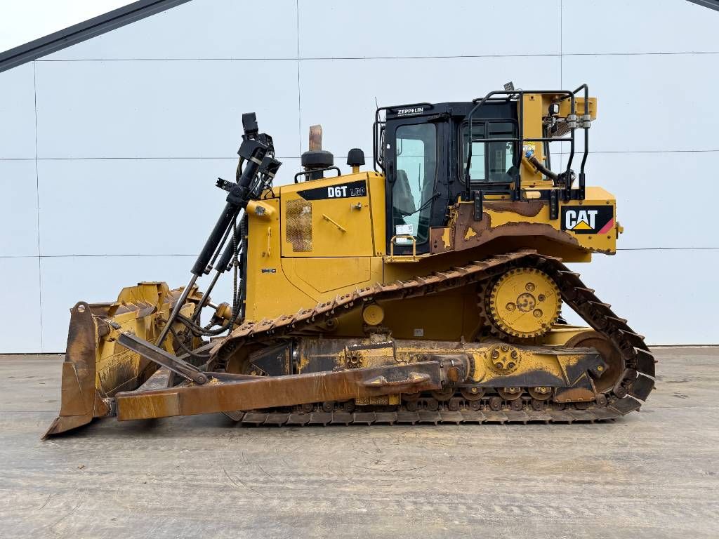 CAT D6T LGP - German Machine / Ripper Valve