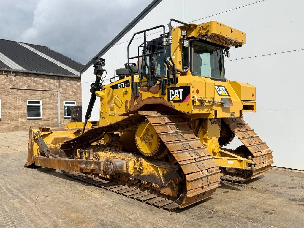 CAT D6T LGP - German Machine / Ripper Valve