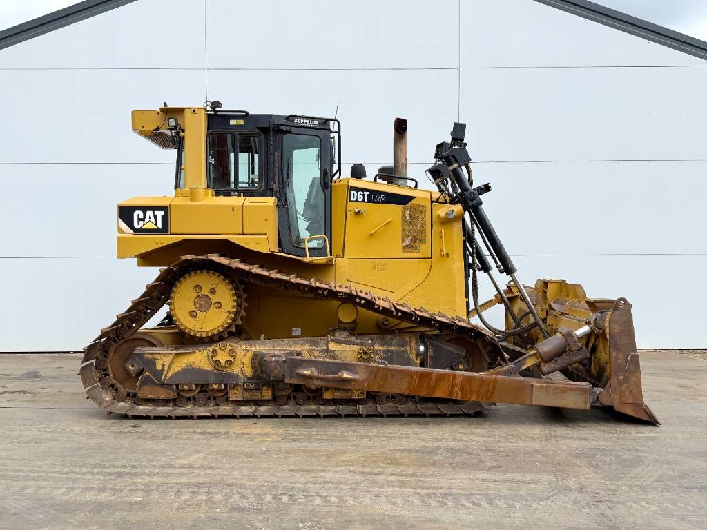 CAT D6T LGP - German Machine / Ripper Valve