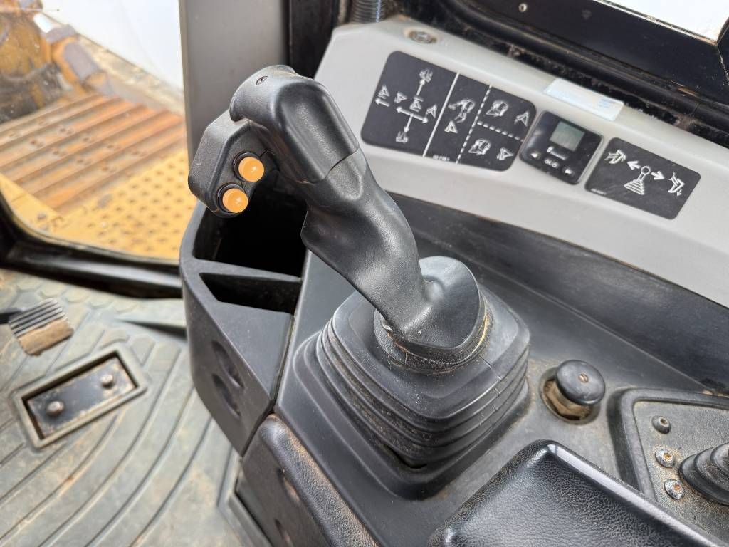 CAT D6T LGP - German Machine / Ripper Valve