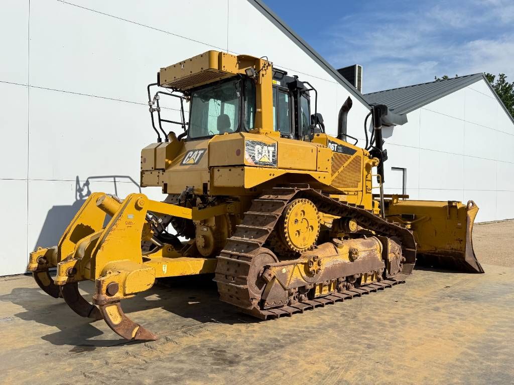 CAT D6T XL - 3 Tine Ripper / 6 Way Blade / Camera