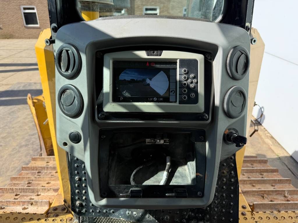 CAT D6T XL - 3 Tine Ripper / 6 Way Blade / Camera
