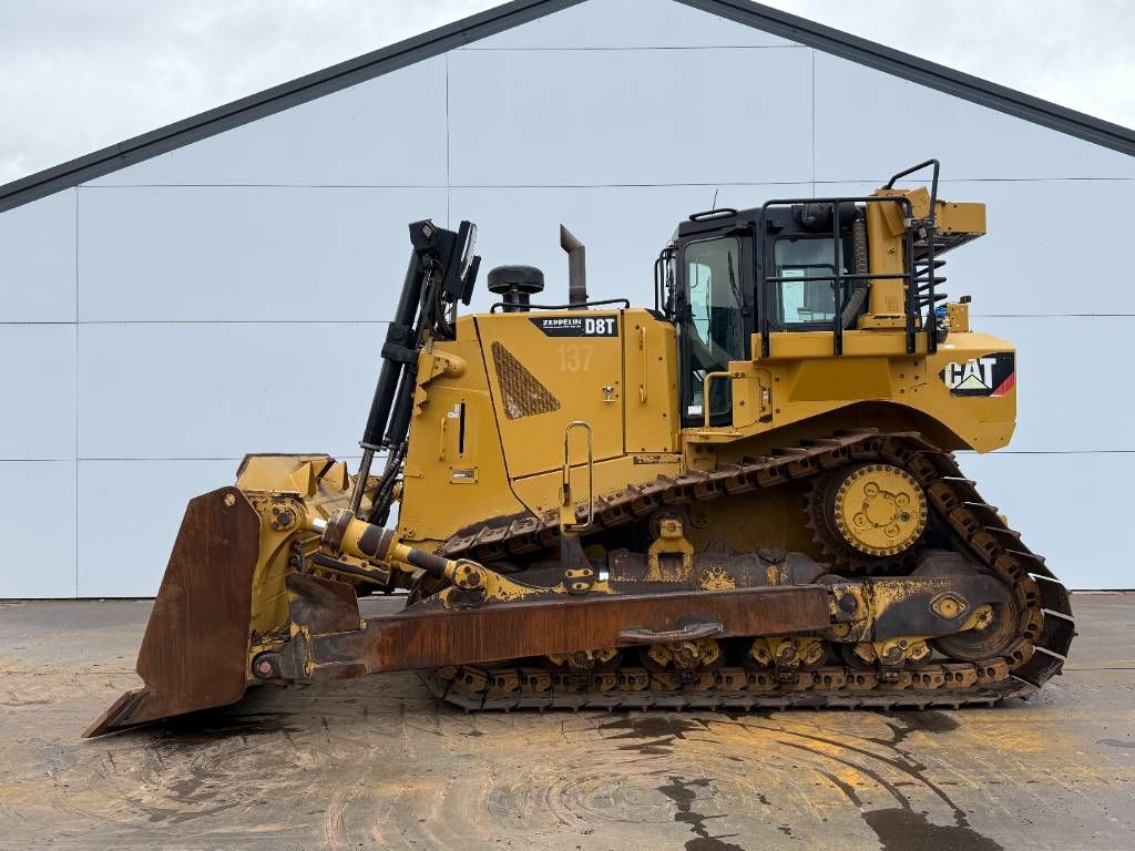 CAT D8T LGP - German Machine / Ripper Valve