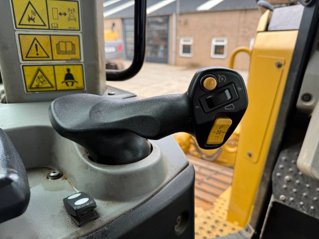 CAT D8T LGP - German Machine / Ripper Valve