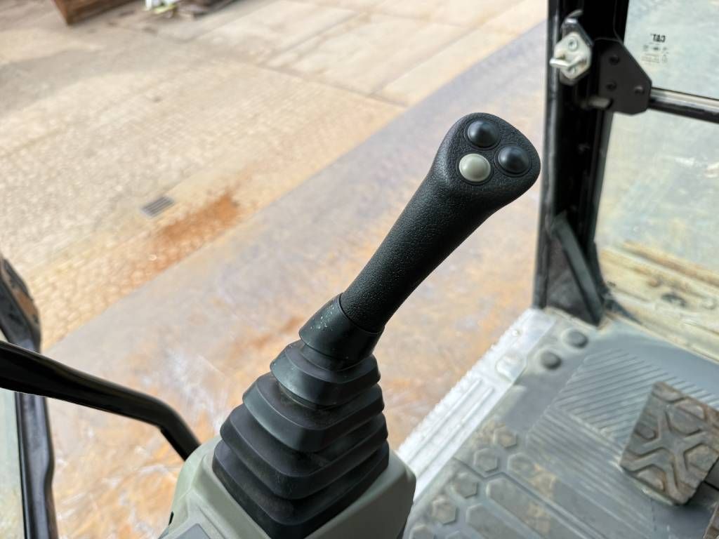 CAT 350 - BRAND NEW / UNUSED / Hammer Lines