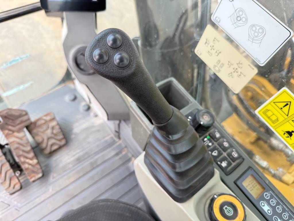 CAT 350 - BRAND NEW / UNUSED / Hammer Lines