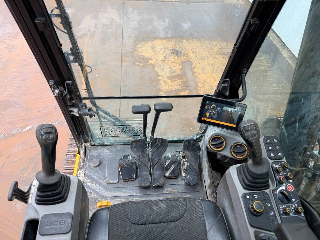 JCB 220X-LC - Quick Coupler / Automatic Greasing